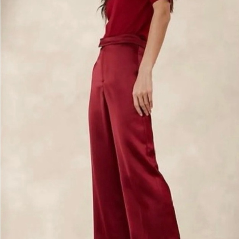 Women's Wide-Leg Satin Maite Pants in Deep Red - Banana Republic